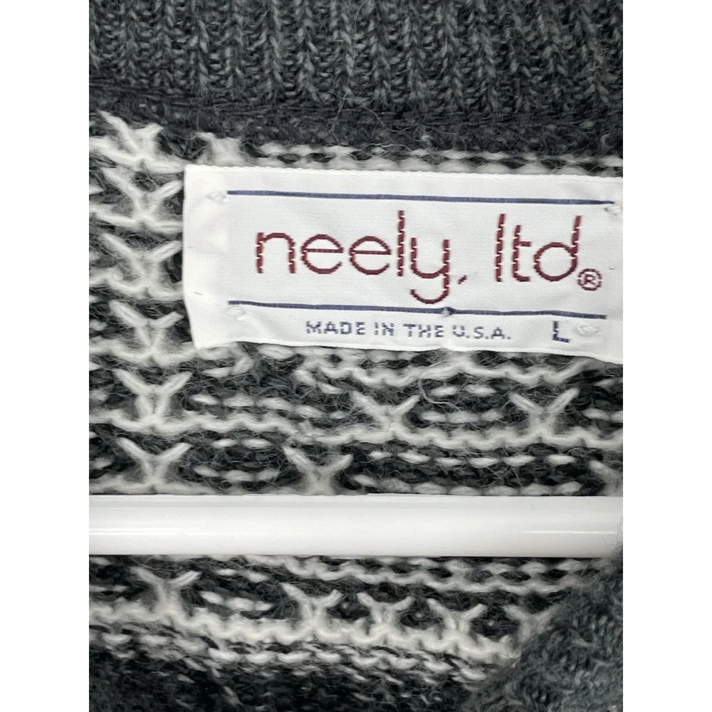 Vintage Neely ltd Men Large Striped Geometric Pattern USA Made Grandpa Sweater